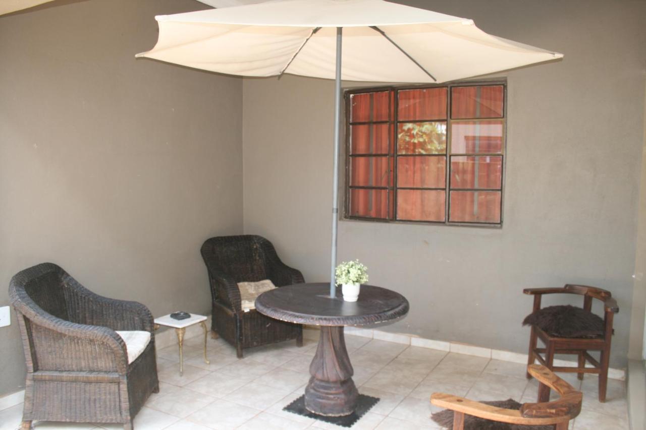 Douglas Villas Tzaneen Esterno foto